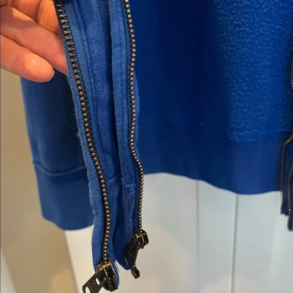Abercrombie & Fitch Men's Muscle Fit Full-Zip Hoodie Royal Blue Size M - Picture 9 of 9
